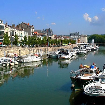 Chambre Tout Equipee Lacroix-sur-Meuse Exterior foto