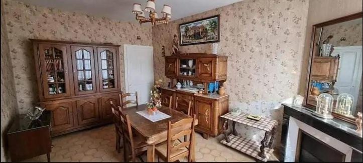 Chambre Tout Equipee Lacroix-sur-Meuse Exterior foto
